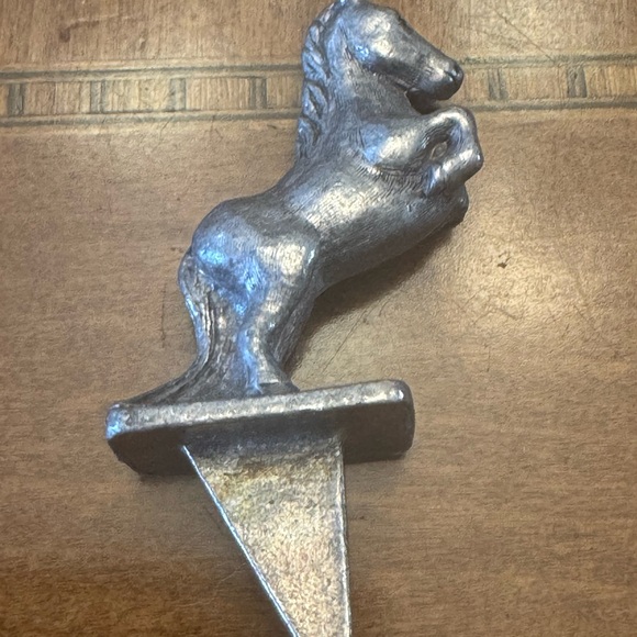 Vintage Silver Horse Metal Birthday Cake Holder - Picture 2 of 5